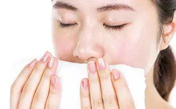 一抹惊艳的唇妆,diy唇彩的制作方法