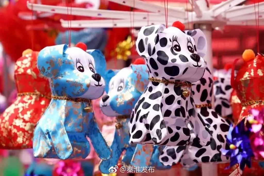 今夜的南*夫子京**庙,全是人人人人!有你吗?