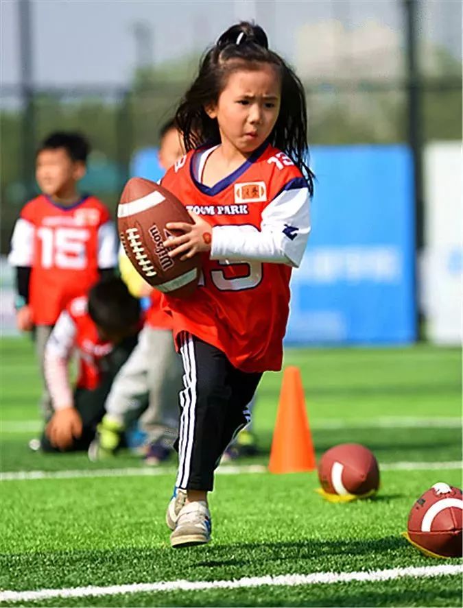 带小孩玩橄榄球,带娃来广州怎么玩
