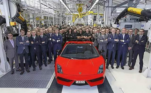 兰博基尼小牛盖拉多视频,兰博基尼