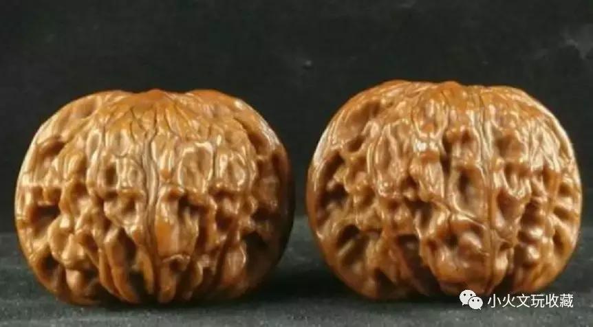 文玩核桃有点小崩尖,小火说