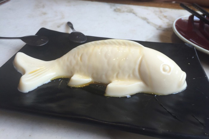 冬天去哪里旅游暖和特色美食,冬季游玩攻略美食推荐