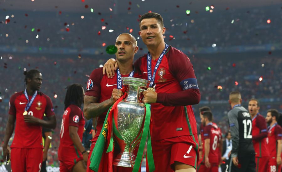 吃饭睡觉外脚背，他天赋不比C罗差，国家队依然需要他