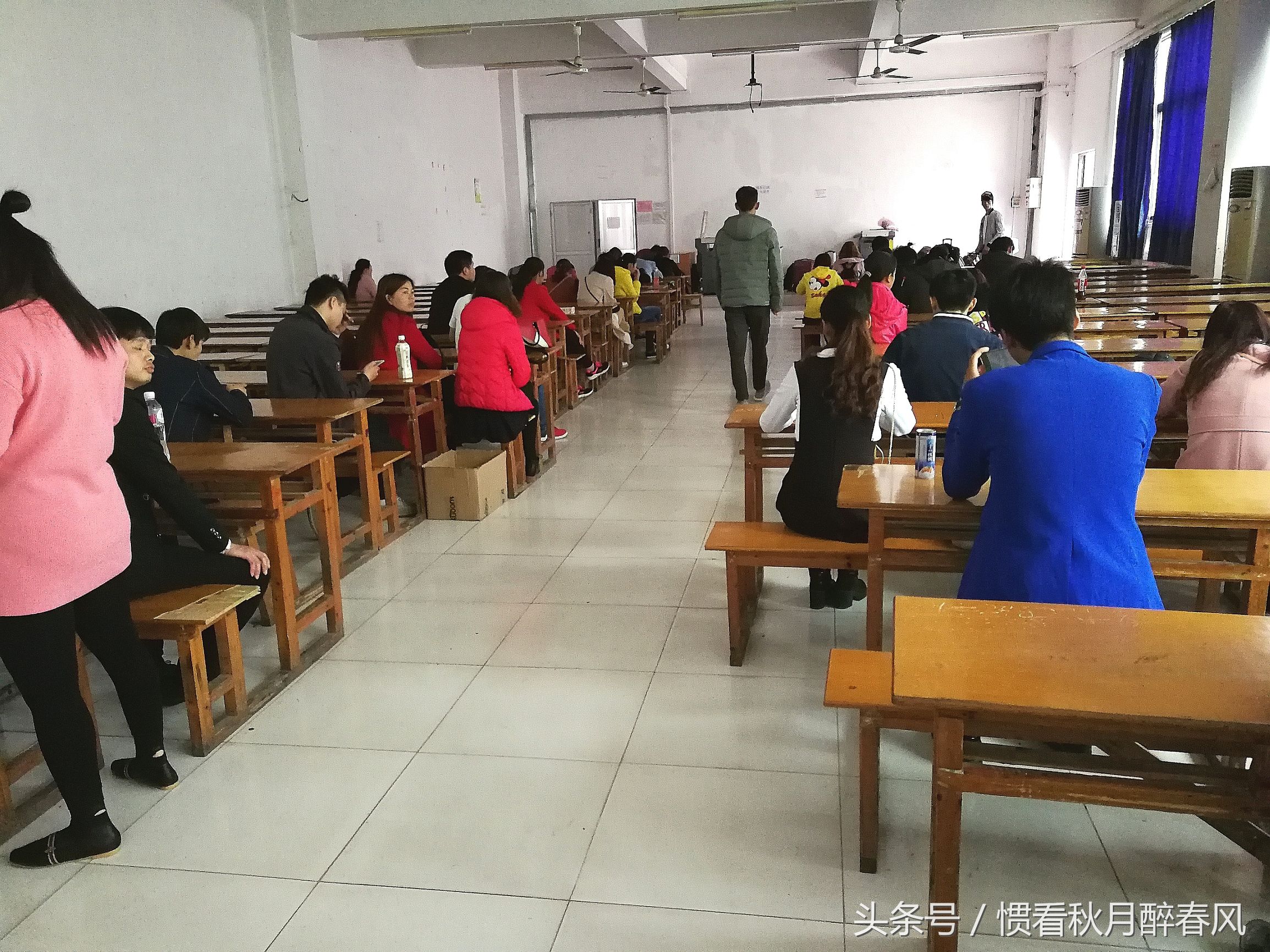 深圳市龙岗区宝龙比亚迪招工直播,宝龙比亚迪招聘排队