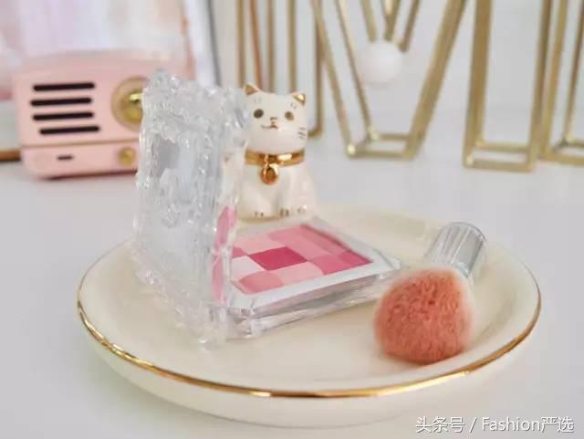 十大公认好用便宜的腮红推荐女,化妆十大类