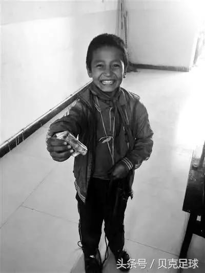 *疆新**女孩万里追梦，这里是片承载国足希望的足球沃土