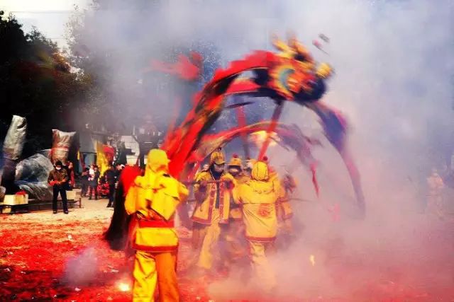 元宵节除了吃元宵还吃什么呢,元宵节要玩些什么