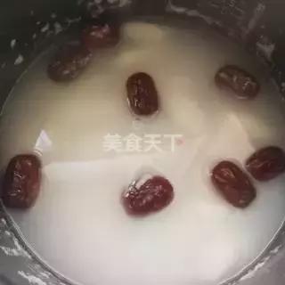 山药红枣花生米粥做法,今日美食推荐金汤花胶鸡