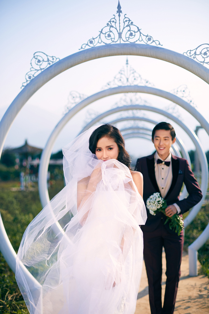 春天婚纱照应该怎么拍,春天拍婚纱照怎么选衣服