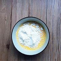 六寸戚风蛋糕超详细版的做法步骤,六寸戚风蛋糕超详细版的做法