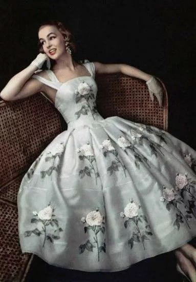 了不起的麦瑟尔夫人测维度,麦瑟尔夫人复古造型