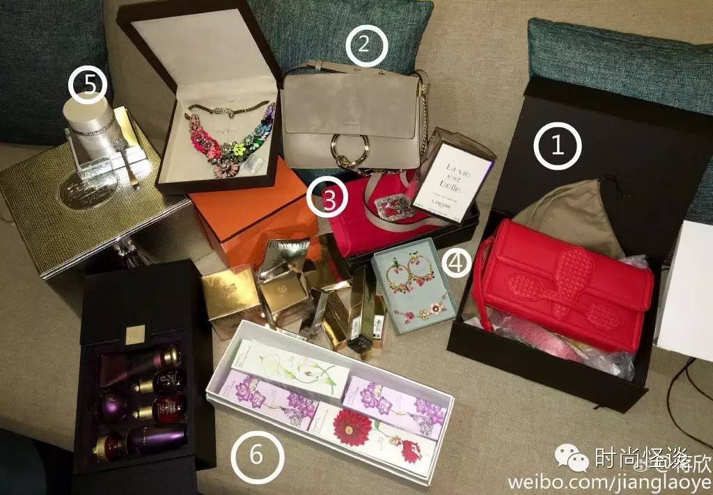 蒋欣捐款200万,蒋欣演樊胜美收红包收到手软