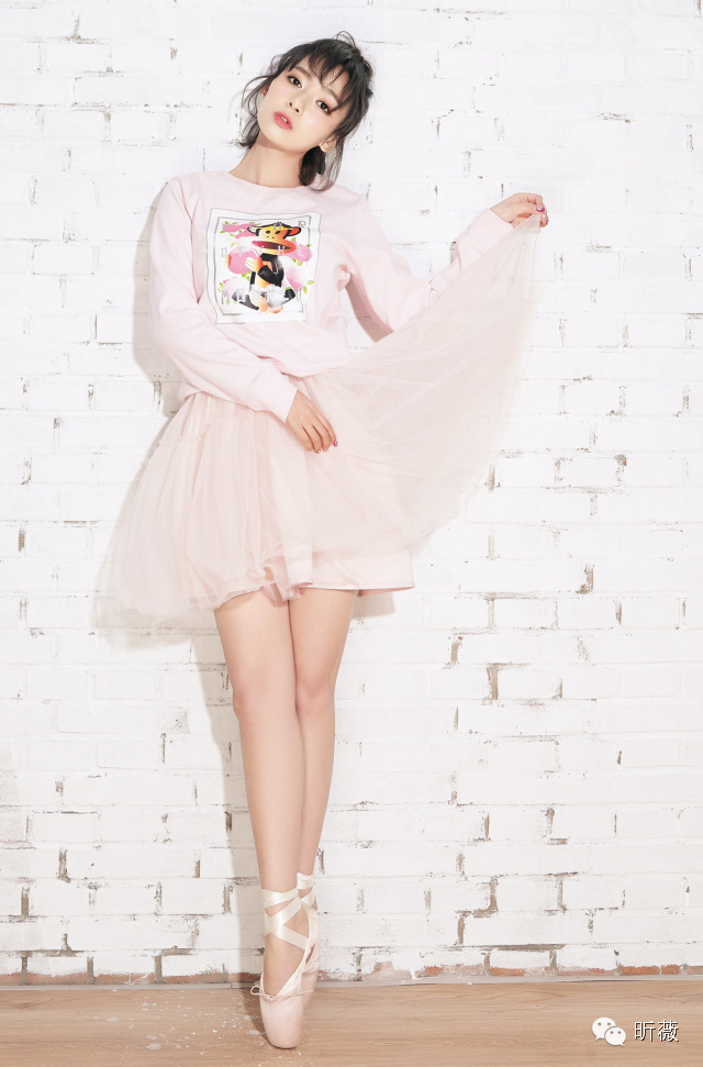 粉嫩白开水妆教程,粉嫩夏日妆容