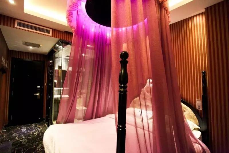 在青岛对你爱爱爱不完,却没想到你竟然是这种店!