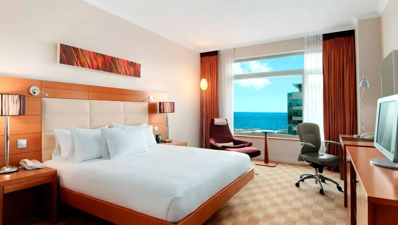 无所不能的巴塞罗那,巴塞罗那的与众不同