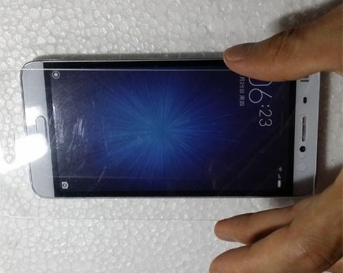 手机钢化膜贴膜正确方法,手机钢化膜贴膜技巧和手法