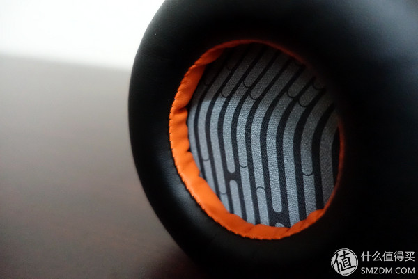 夜空中1680万色的照明灯——赛睿SIBERIA350