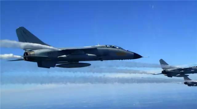 中国空军胸标高清图,新的空军胸标