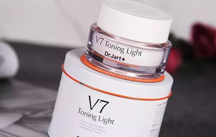 23年烂大街的十款鞋,2021年最烂大街的三款手机