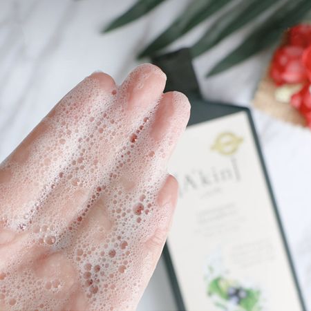 洗了之后一天都不油的洗发水,一天就出油是不是洗发水问题