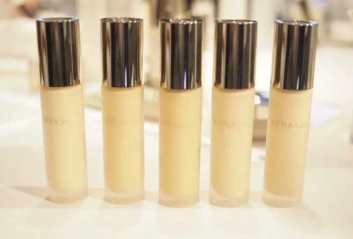 适合敏感肌泛红的养肤型粉底,不闷痘的大牌养肤粉底液