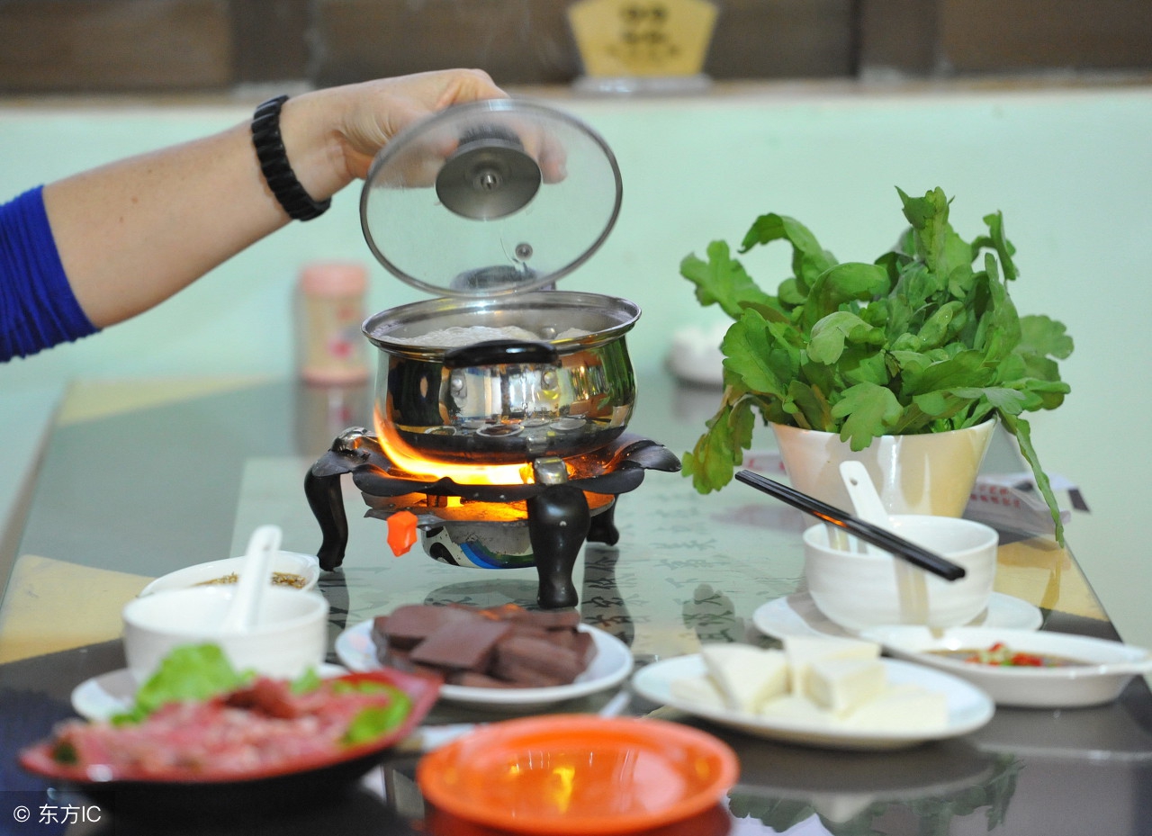 小火锅创业开店,小火锅创业开店需要什么设备