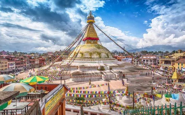 拉萨到尼泊尔陆路攻略 (国内及拉萨至尼泊尔详细旅行攻略)