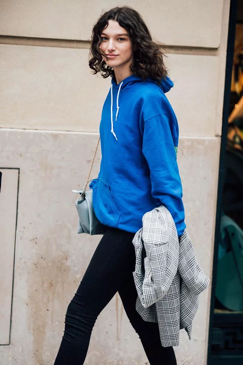 穿腻了的卫衣应该怎么改造,穿腻的连帽卫衣