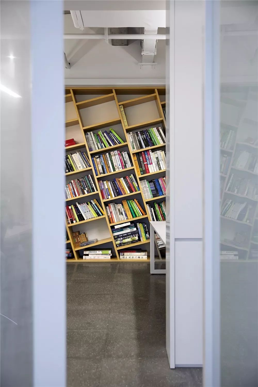 办公空间现代,办公空间生态