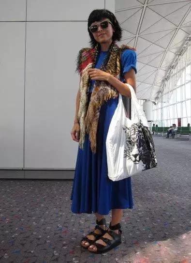 杨幂迪丽热巴带货女王,徐濠萦代言的鞋子