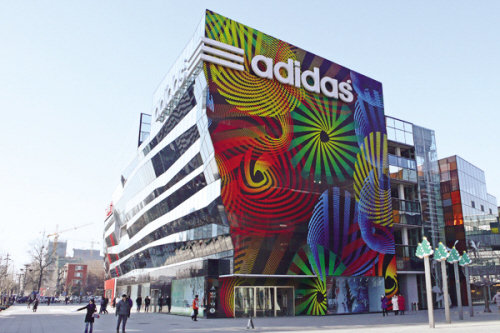 为何说穷耐克富阿迪,富阿迪穷耐克顺口溜