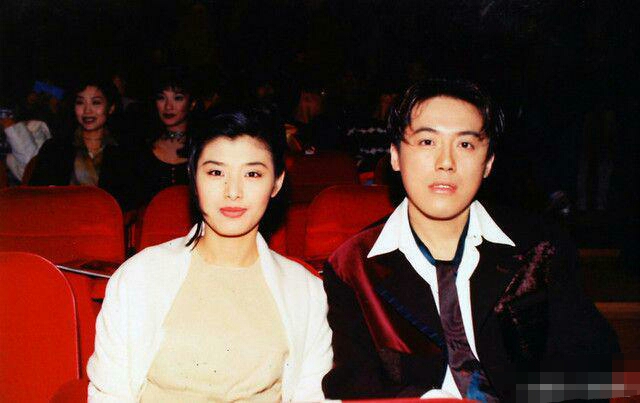 张宇峰全家照,张宇和老婆近照