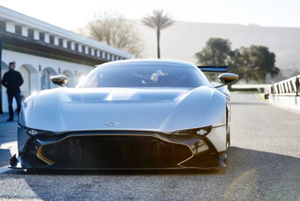 嘉实多极护遇强则强,嘉实多极护高昂表现