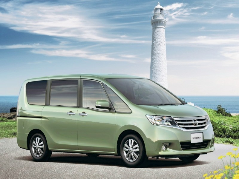 日产mpv新款serena试驾,日产商务车新款serena配置