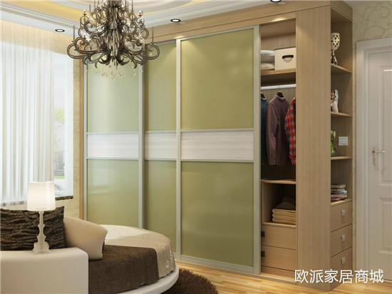 买特别大的衣柜,衣服多要买什么样的衣柜呢