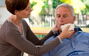 脑卒中引起的偏瘫要多久才能康复,脑卒中患者居家康复训练方法分享