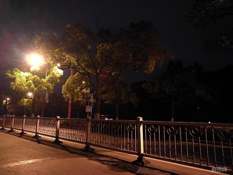 荣耀v8特色,荣耀v8是旗舰版吗