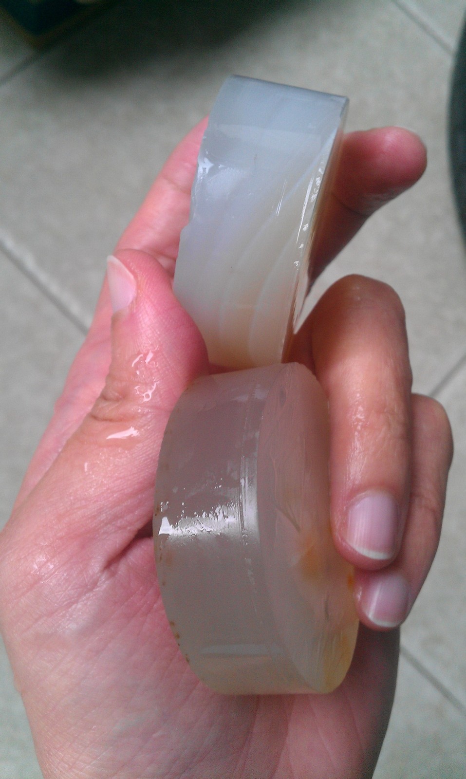 天气太干燥怎么办,玉缺水后会是什么样