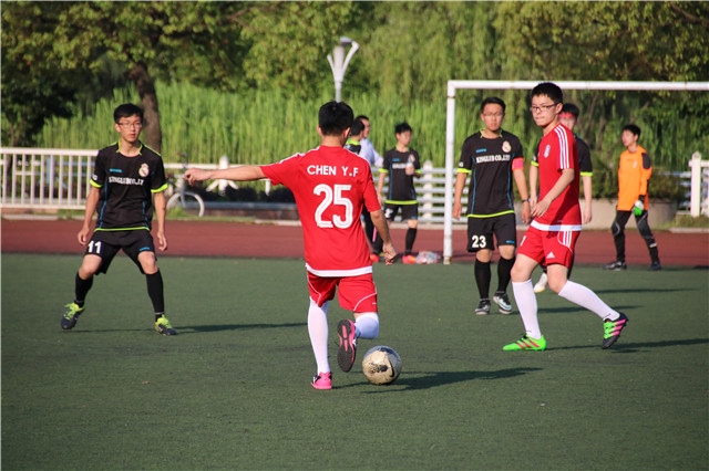 省锡中“巅峰足球联赛”完美落下帷幕