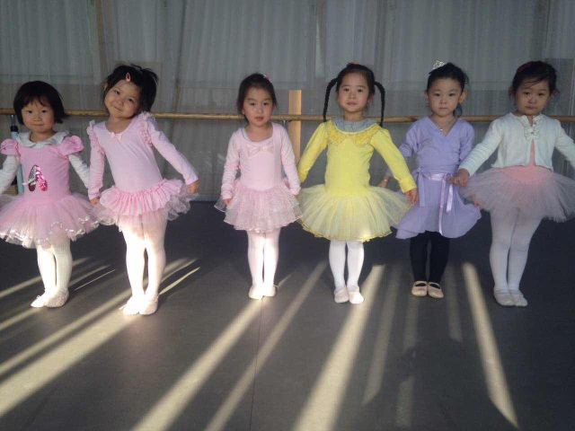 感动中国90后老师,感动中国徐阿姨完整视频