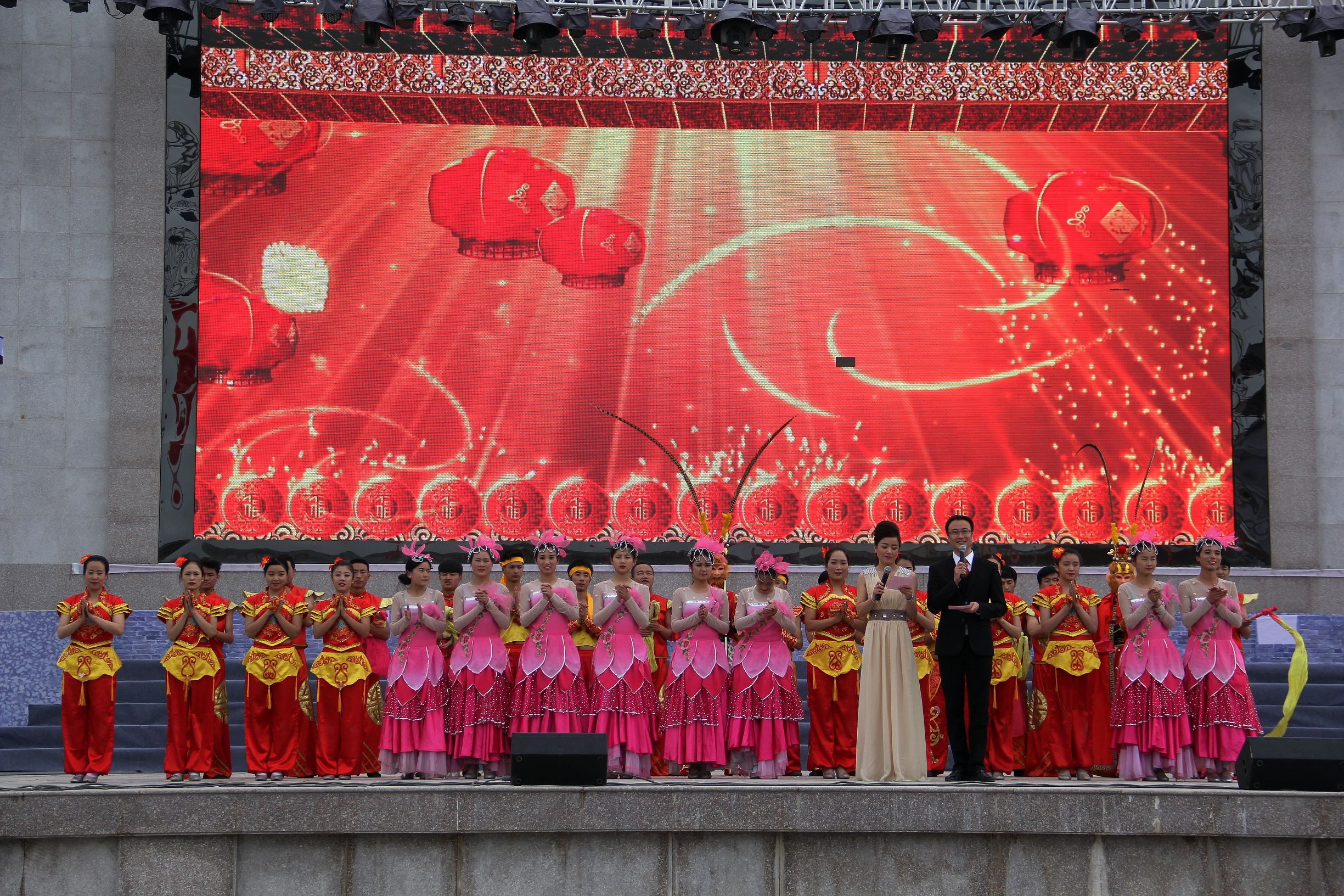 昔日丝绸路驼队阵阵显繁荣今朝OTO再起风云闹汉唐