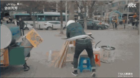 三个丧男求锤得锤的倒霉生活，笑到吐奶！