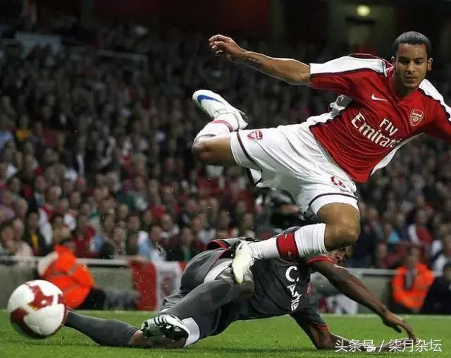 足球课堂:手把手教你练防守