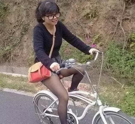 笑话幽默段子逗女孩问你个问题,妹子说幽默笑话什么意思