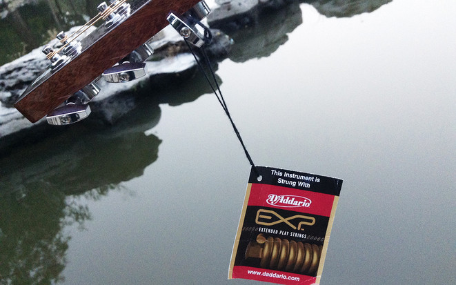 最新的智能吉他,智能手机你见过吗