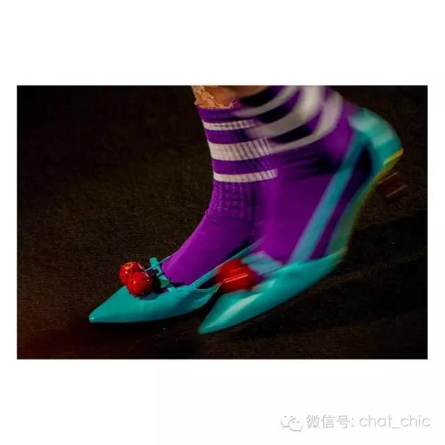 2009伦敦时尚时装走秀,在教堂走秀