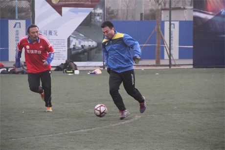 瑜伽山·精英足球队出征索福德华北区比赛首场遗憾告负
