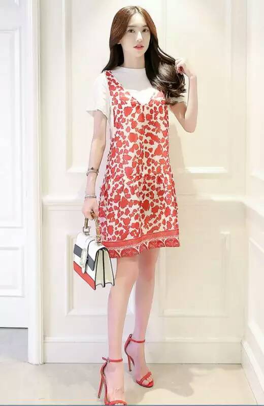 少女青春靓丽显瘦素色连衣裙,少女温婉气质连衣裙