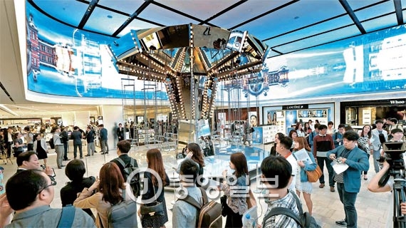 中国游客买买买，韩国免税店开开开