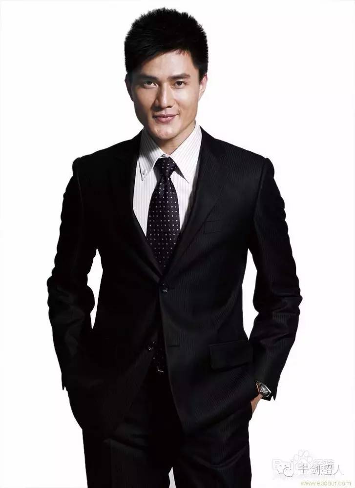 盘点足球场上裁判挨打,盘点裁判球被伤到的次数